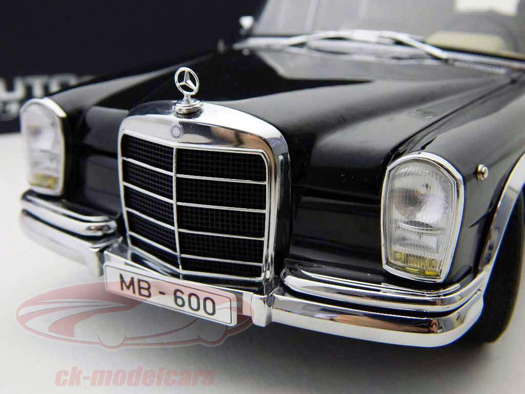 Mercedes-Benz 600 SWB (W100) Pullman AutoArt noir / blanc 1:18