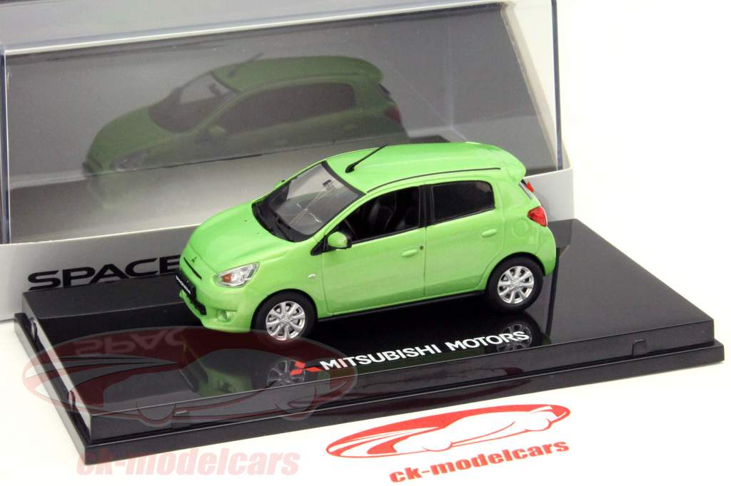 Mitsubishi Space Star Anno 2010 verde 1:43 SunStar