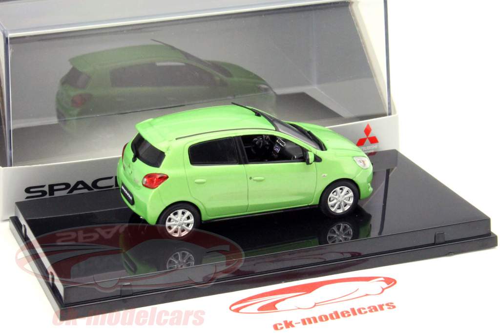 Mitsubishi Space Star Ano 2010 verde 1:43 SunStar