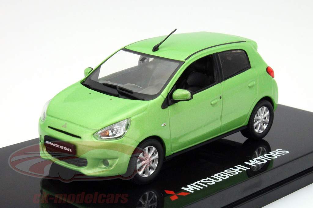 Mitsubishi Space Star 年 2010 緑色 1:43 SunStar