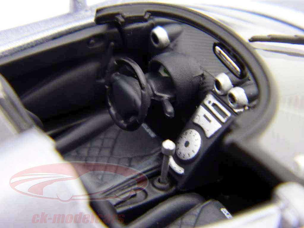 科尼赛克CCX银/银1:43 AUTOA​​RT