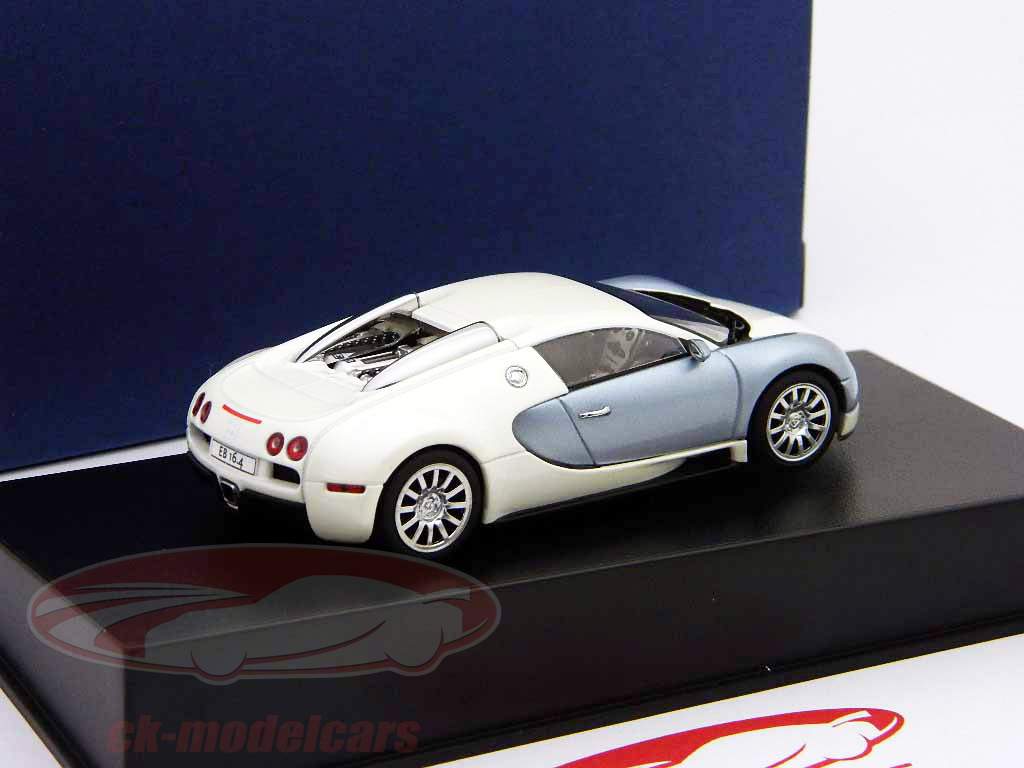 Bugatti EB 16.4 Veyron iceblue bleu glace / perle 1:43 AutoArt