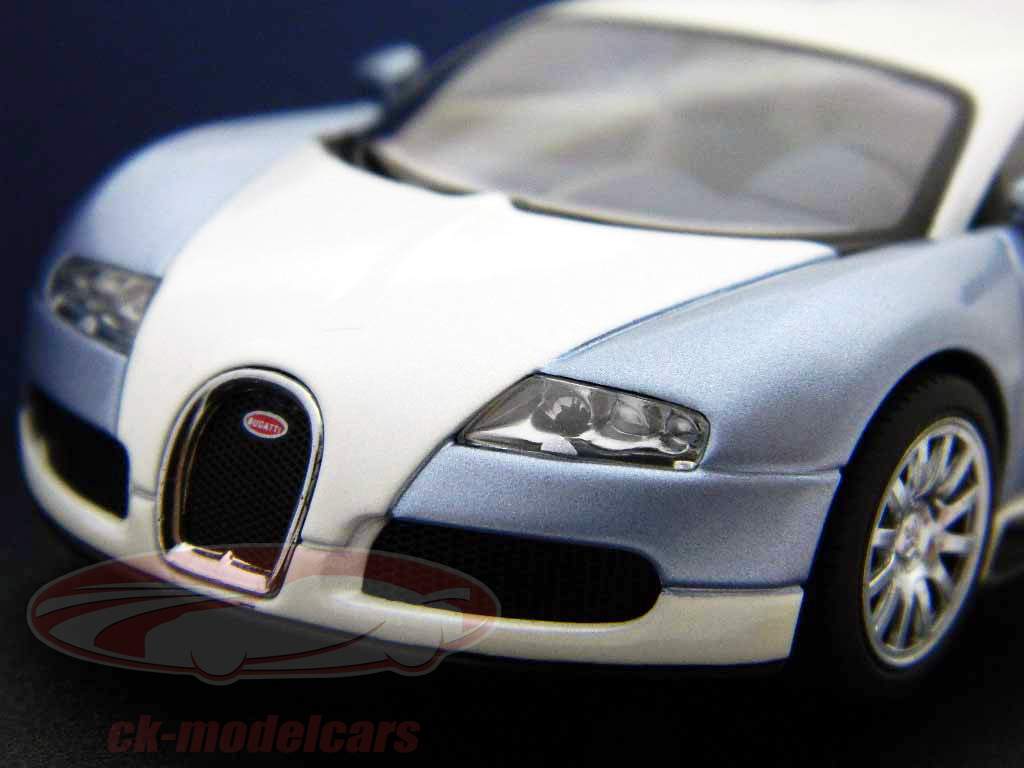 Bugatti EB 16.4 Veyron iceblue bleu glace / perle 1:43 AutoArt