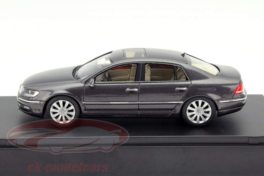 Volkswagen VW Phaeton Facelift 3 Mocca 1:43 LookSmart