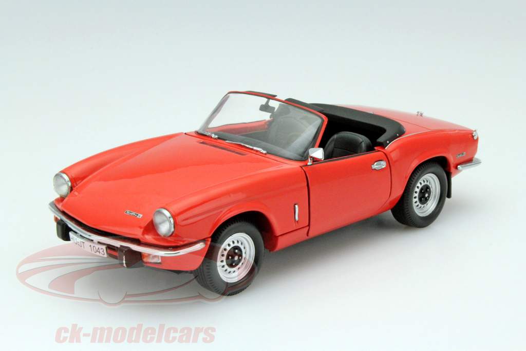 Triumph Spitfire MK IV Año 1970 rojo 1:18 SunStar