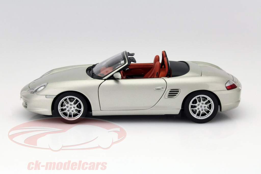 Porsche Boxster 986 Cabriolet d'argento 1:18 AUTOart