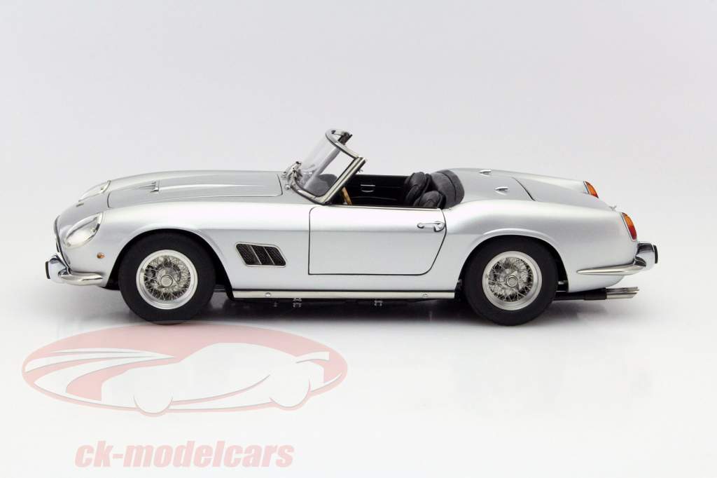 CMC フェラーリ  Ferrari 1961 250GT 1/18  SWB CMC Ferrari 250 California 1961 Red 1/18 M-091