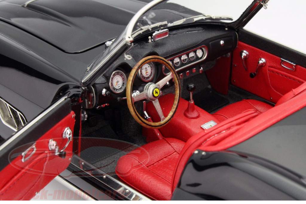 CMC 1:18 Ferrari 250 GT SWB California Spyder 1960 red M-091