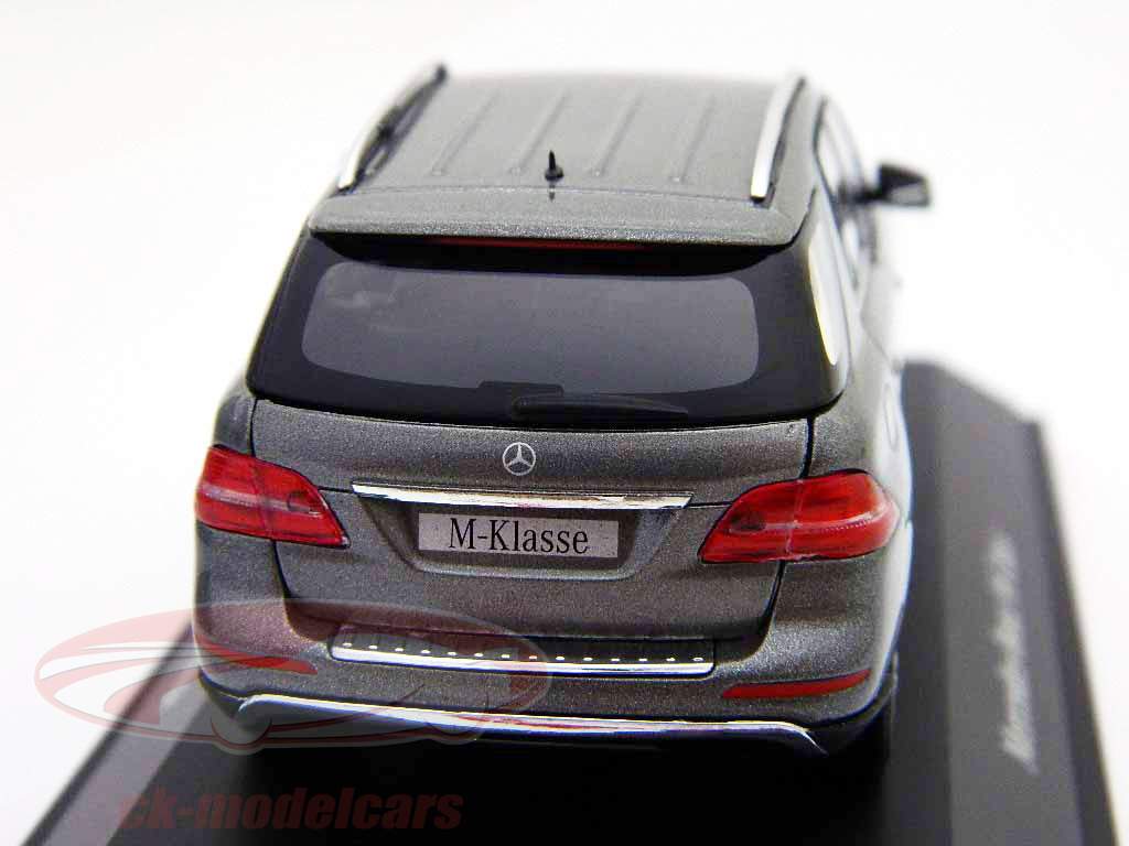 Mercedes-Benz ML-Class silver 1:43 Minichamps