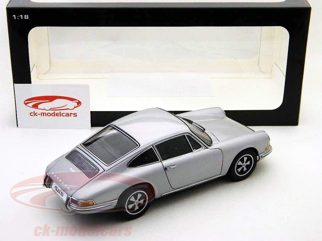 Porsche 911S 1967 silber / silver 1:18 AutoArt