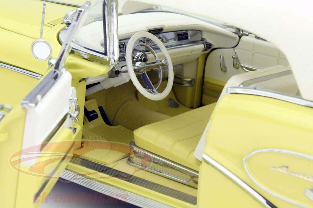 Buick Limited Closed Convertible Baujahr 1958 gelb 1:18 SunStar