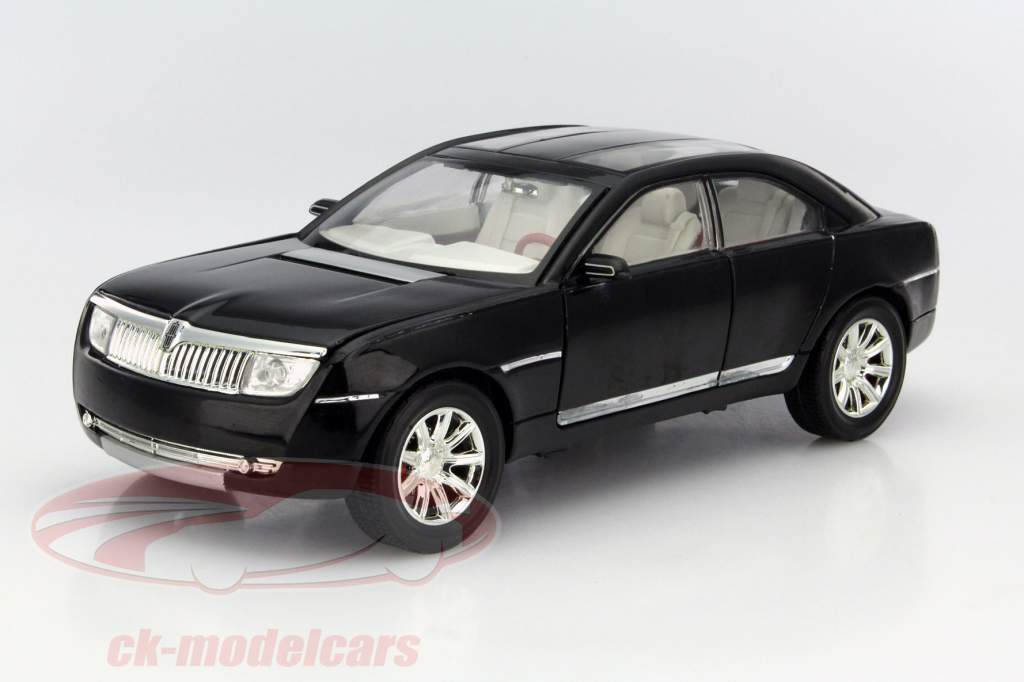 Lincoln Navicross Concept schwarz 1:18 MotorMax
