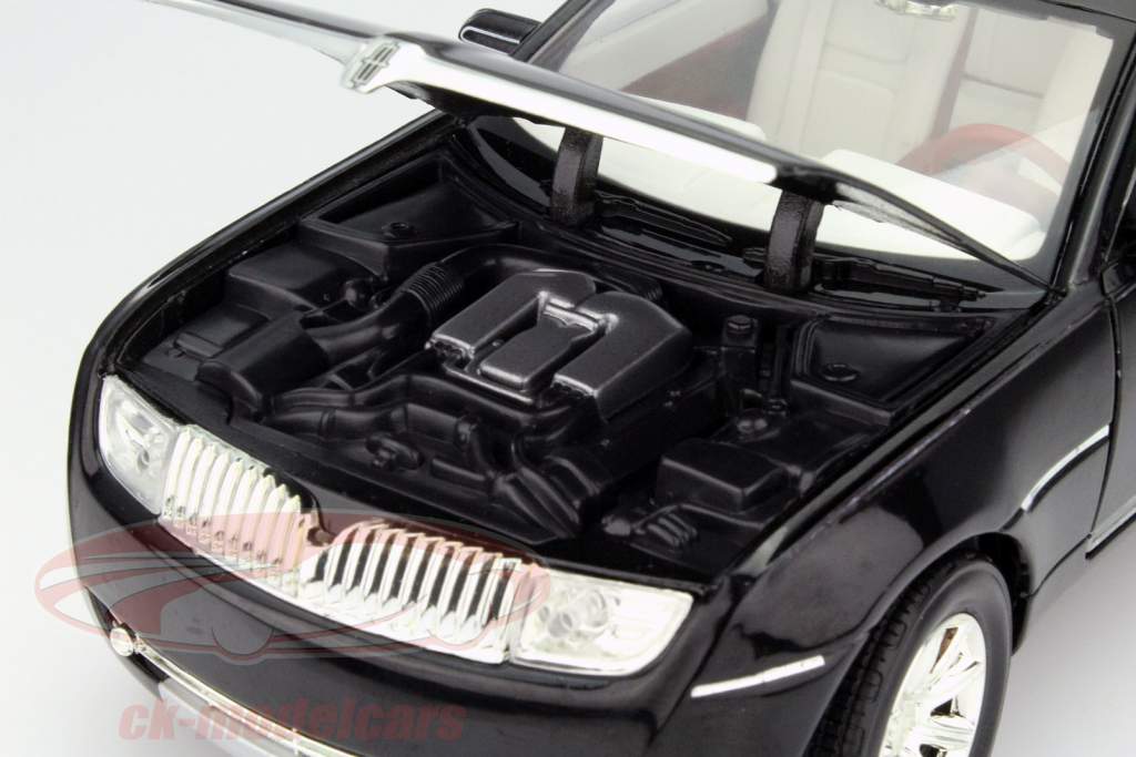 Lincoln Navicross Concept schwarz 1:18 MotorMax