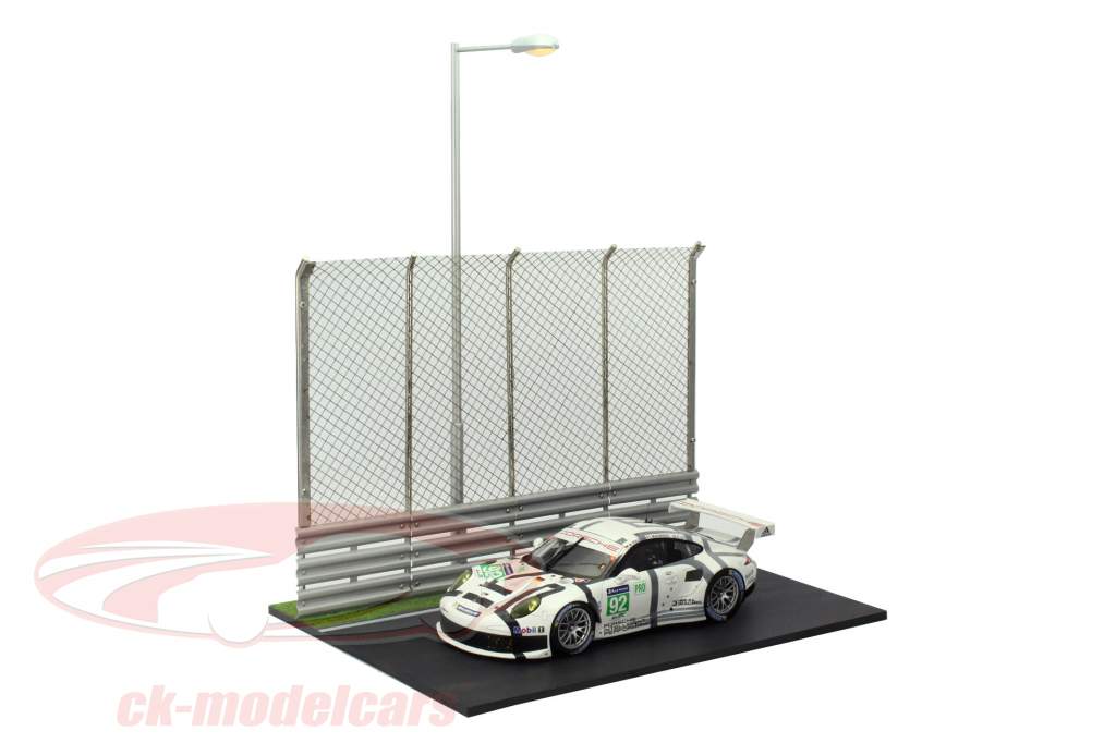 競馬場 ジオラマ セット 回路境界 1:18 Tiny