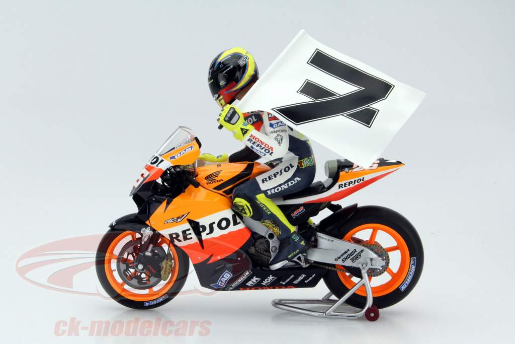 Valentino Rossi フィギュア 1:12 MotoGP 2010 Valentino Rossi フィギュア 1:12 MotoGP 2010 Minichamps 1:12