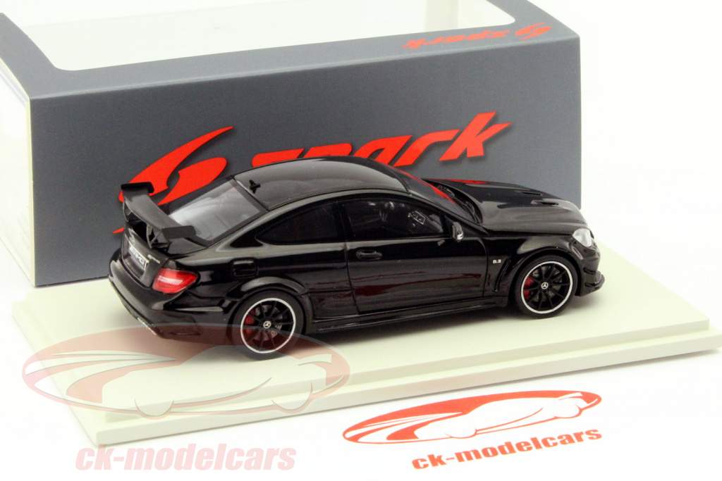 Mercedes-Benz C 63 AMG Baujahr 2014 schwarz 1:43 Spark