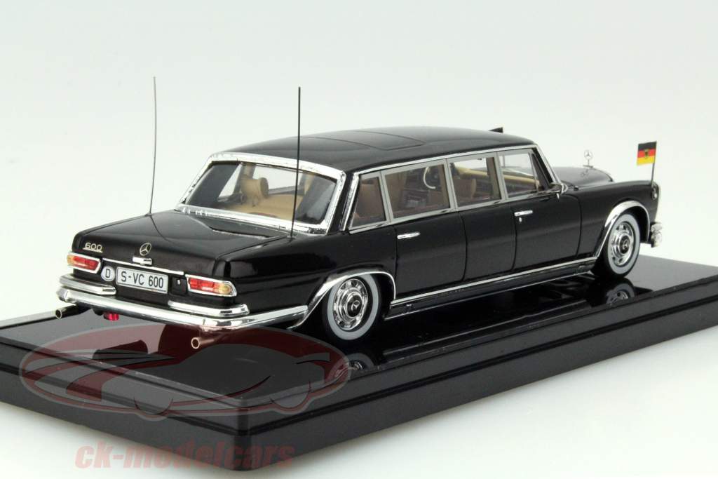 Mercedes-Benz 600 Pullman Государственный Лимузин Германия черный 1:43 TrueScale