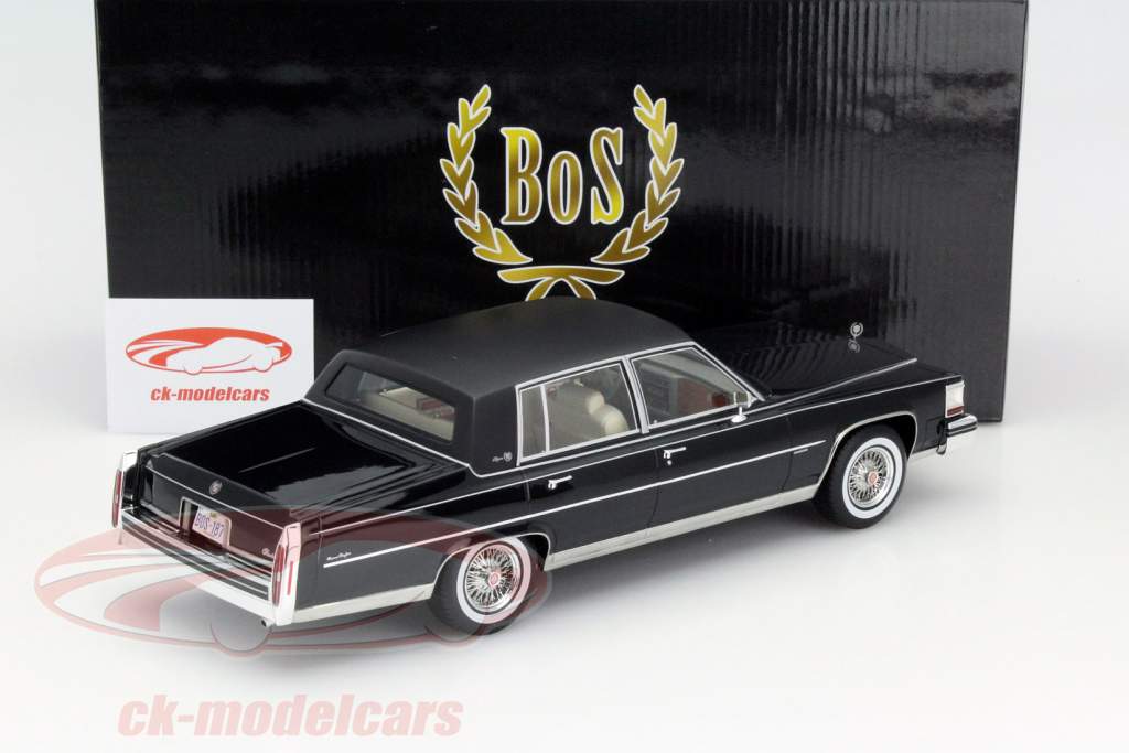 Cadillac Fleetwood Brougham År 1982 sort 1:18 BoS-Models
