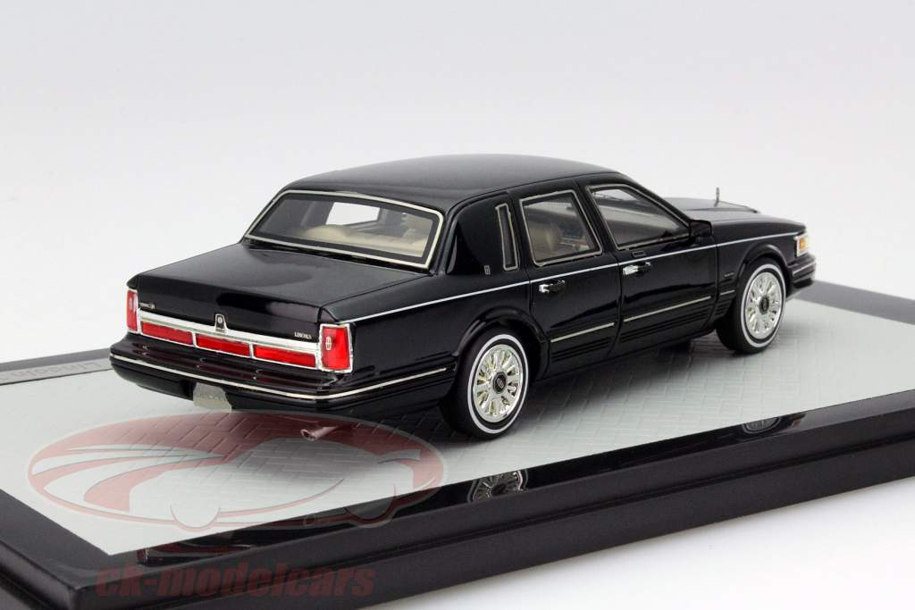 Lincoln Town Car År 1997 sort 1:43 GLM