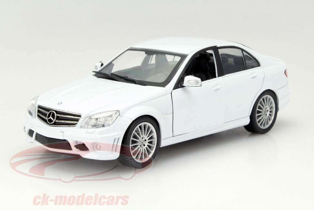 Mercedes-Benz C63 AMG Baujahr 2008 weiß 1:24 NewRay