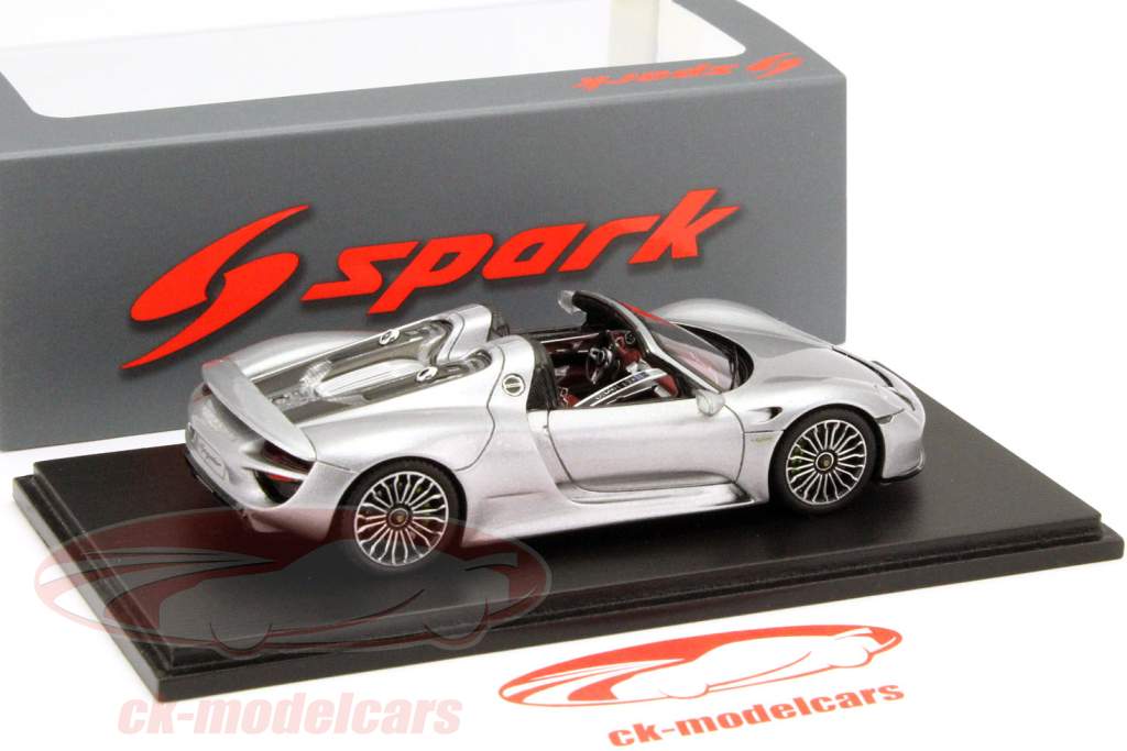 保时捷 918 Spyder 2014年 银色 1:43 Spark