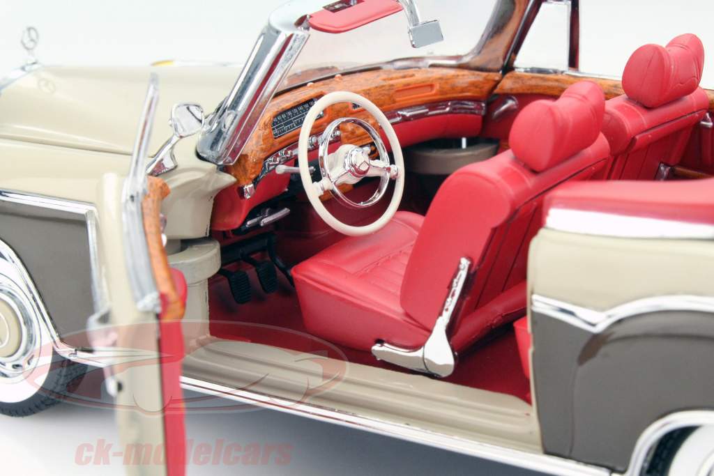 梅赛德斯 - 奔驰 220 SE 敞篷 1958年 褐色 1:18 太阳星 SunStar