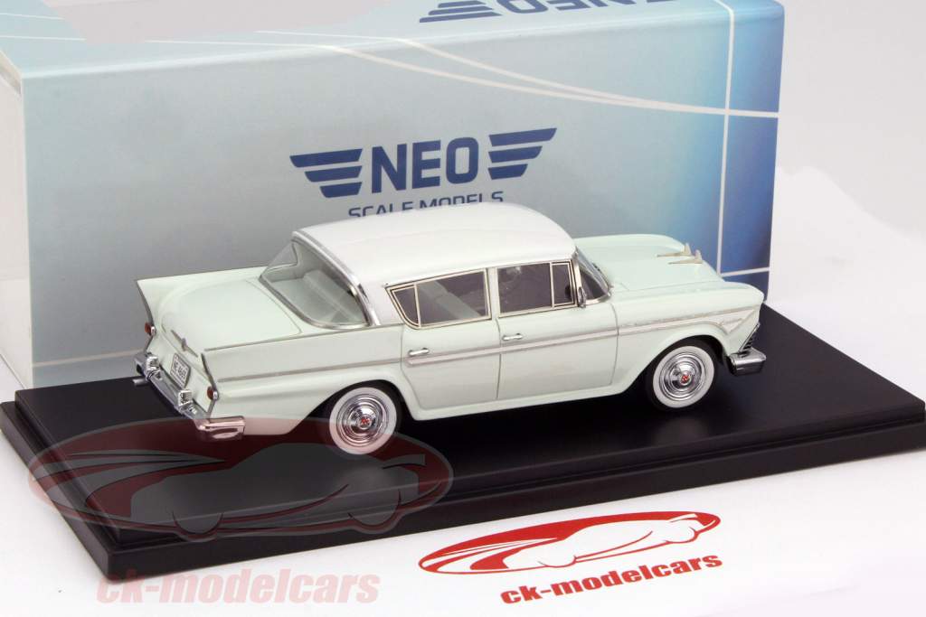 Rambler Custom 6 Sedan Anno 1958 luminoso turchese / bianco 1:43 Neo