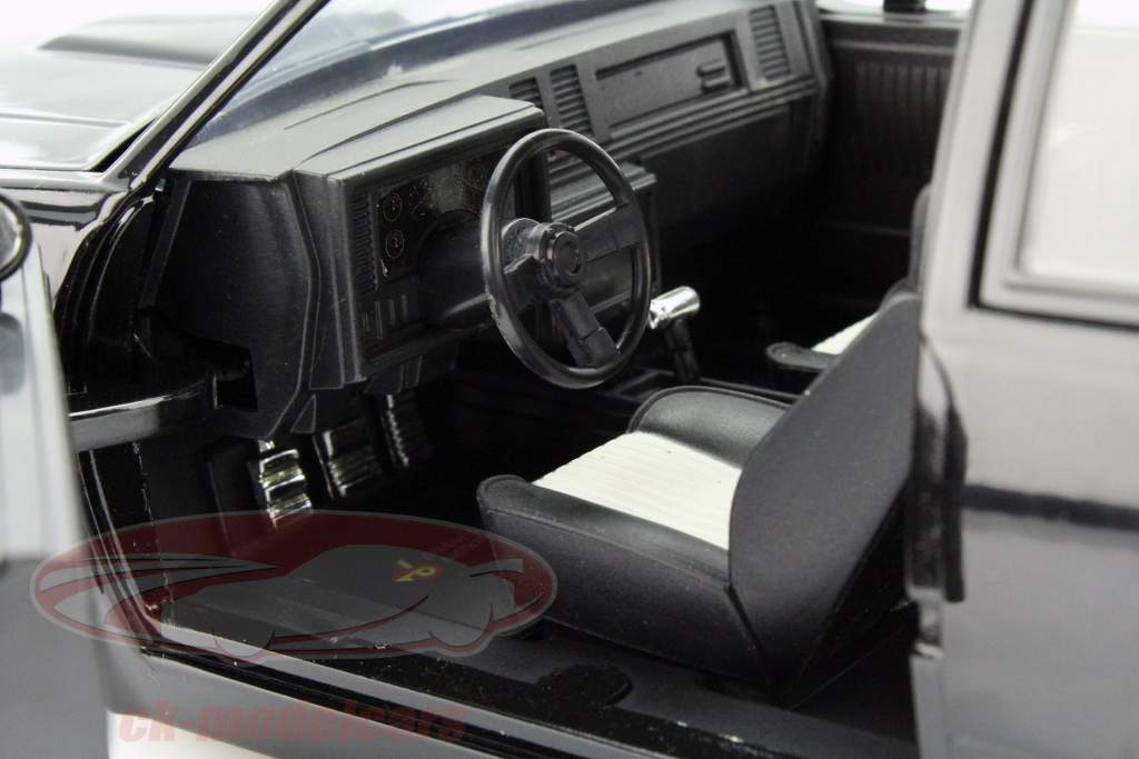 Dom's Buick Grand National Fast and Furious 黒 1:18 Jada Toys