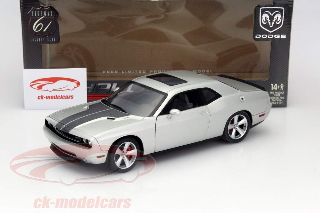 Dodge Challenger SRT8 An 2008 argent 1:18 Highway 61
