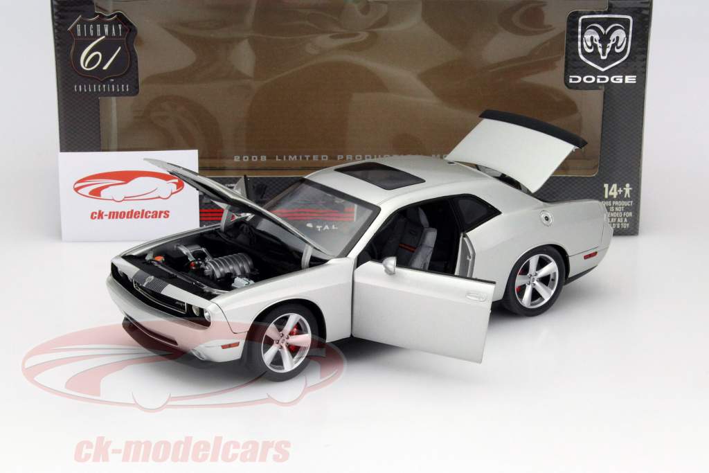 Dodge Challenger SRT8 Ano 2008 prata 1:18 Highway 61