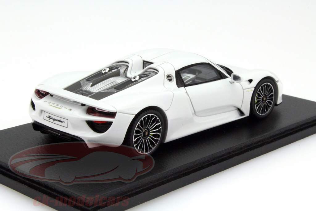 Porsche 918 Spyder Baujahr 2014 hellgrau 1:43 Spark