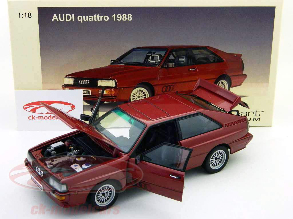 ミニカー AUTOart Audi sport Quattro 1988 1/18 AUTOart 1:18 Audi Quattro LWB Street Car Bj. 1988 silver