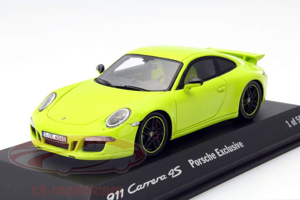 Porsche 911 Carrera 4S groen 1:43 Spark