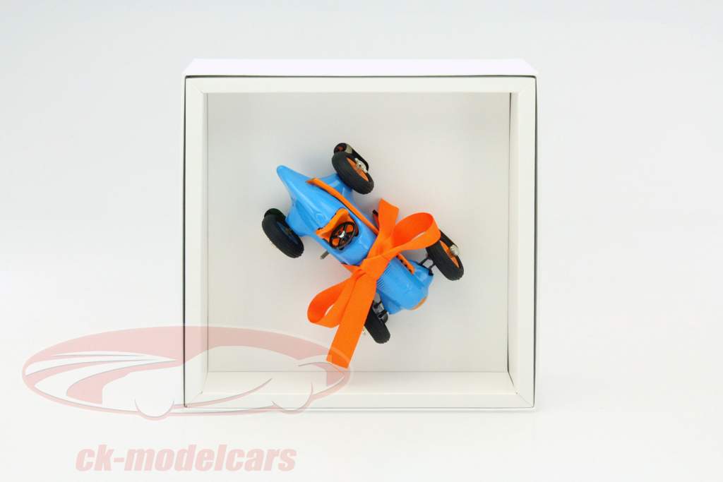 Pop Art Edition Studio I blue 1:24 Schuco