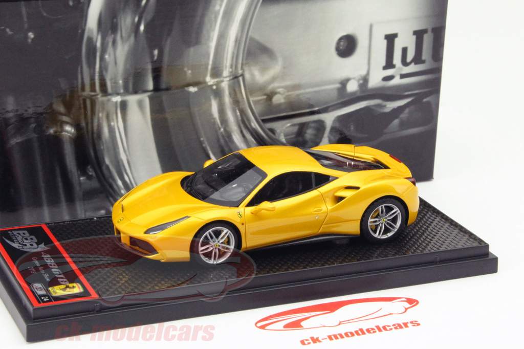 Ferrari 488 GTB År 2015 gul 1:43 BBR