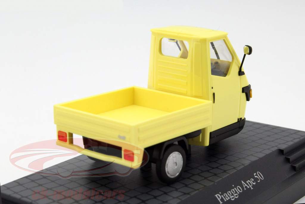 Piaggio Ape 50 黄色 1:43 Busch