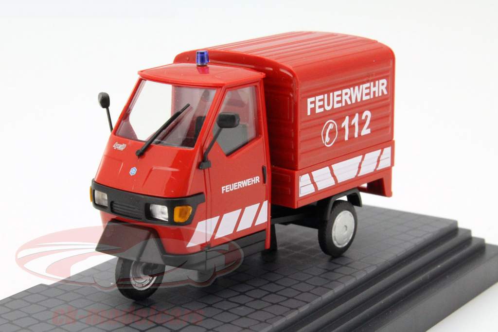 Piaggio Ape 50 消防 1:43 Busch