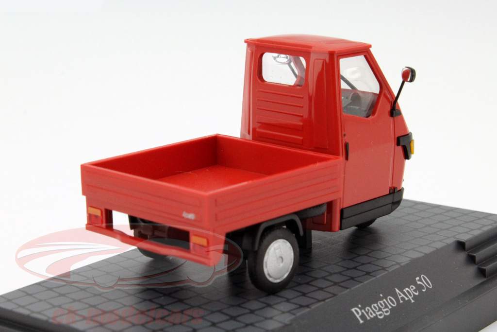 Piaggio Ape 50 rojo 1:43 Busch