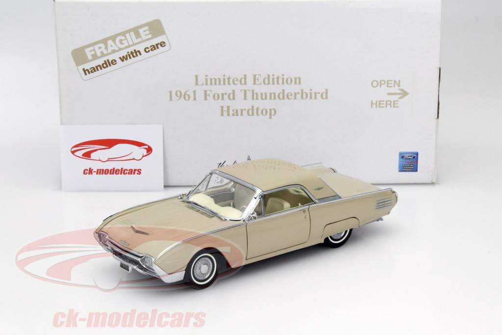 Ford Thunderbird Hardtop Ano 1961 bege 1:24 Danbury Mint