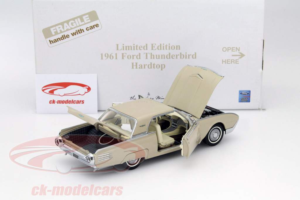 Ford Thunderbird Hardtop Ano 1961 bege 1:24 Danbury Mint