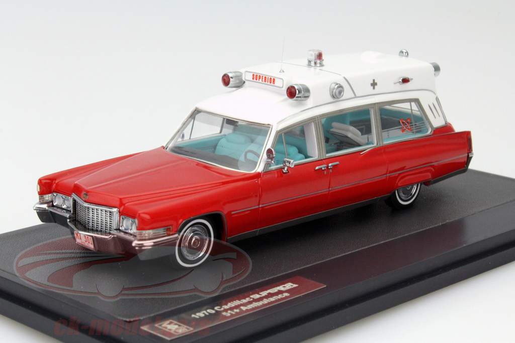 Cadillac Superior 51 Ambulance Ano 1970 vermelho 1:43 Matrix