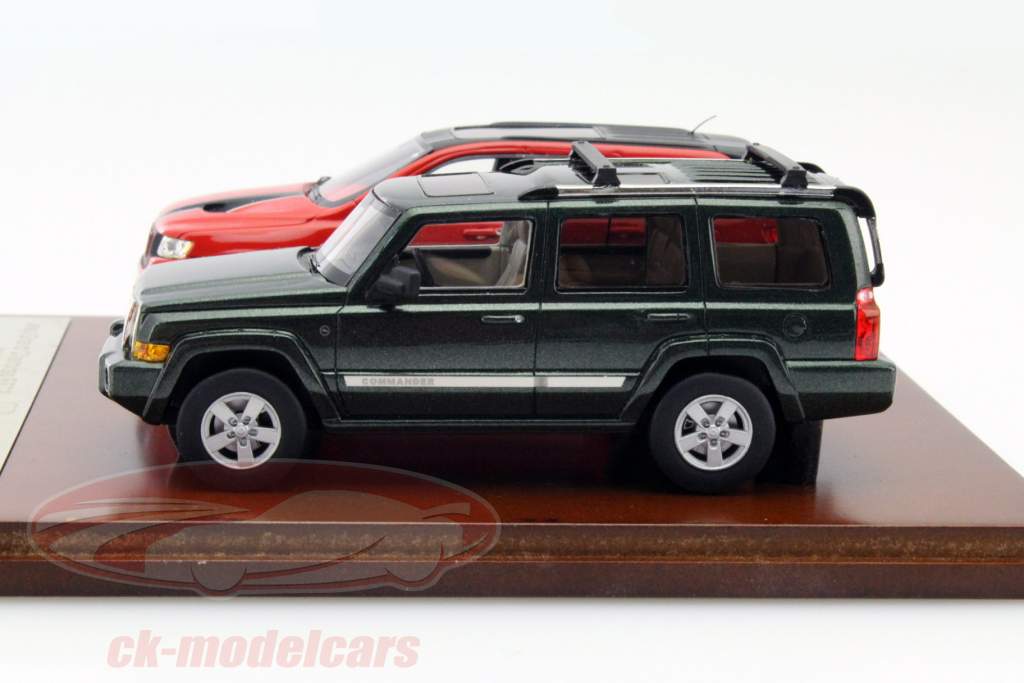 2-Car Set Jeep Commander and Grand Cherokee SRT8 verde / rojo 1:43 GLM