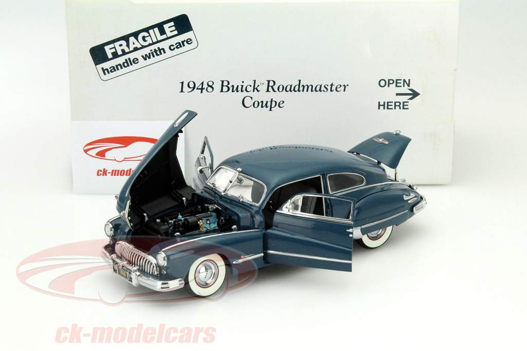 Buick Roadmaster Coupe År 1948 blå 1:24 Danbury Mint