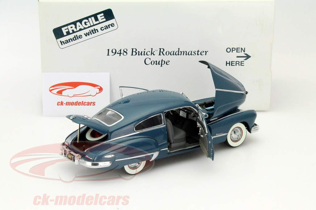Buick Roadmaster Coupe År 1948 blå 1:24 Danbury Mint