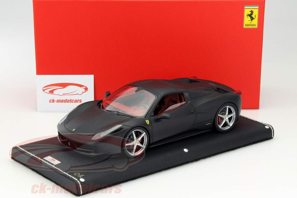 Ferrari 458 Spider Jaar 2011 mat zwart 1:18 MR Models