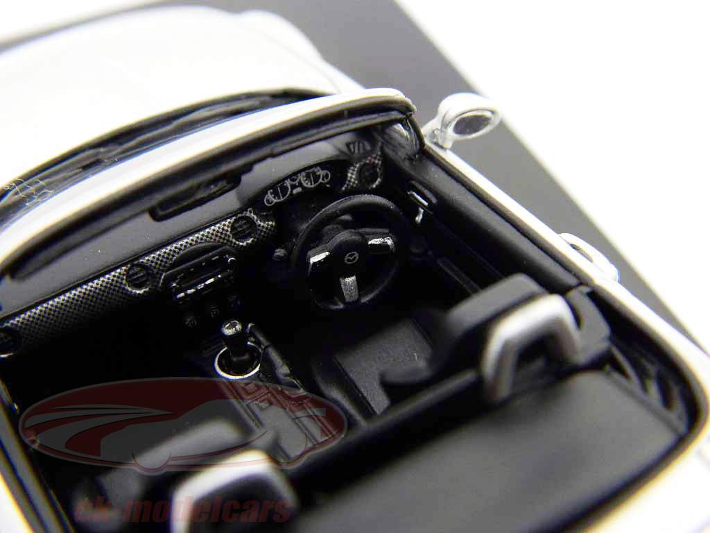 Mazda MX-5 Tuned Version silver metallic 1:43 AutoArt