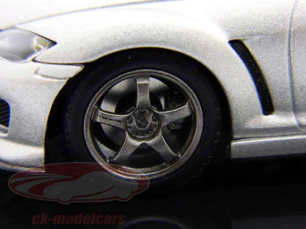 Mazda RX-8 Bj. 2002 silver metallic 1:43 AutoArt