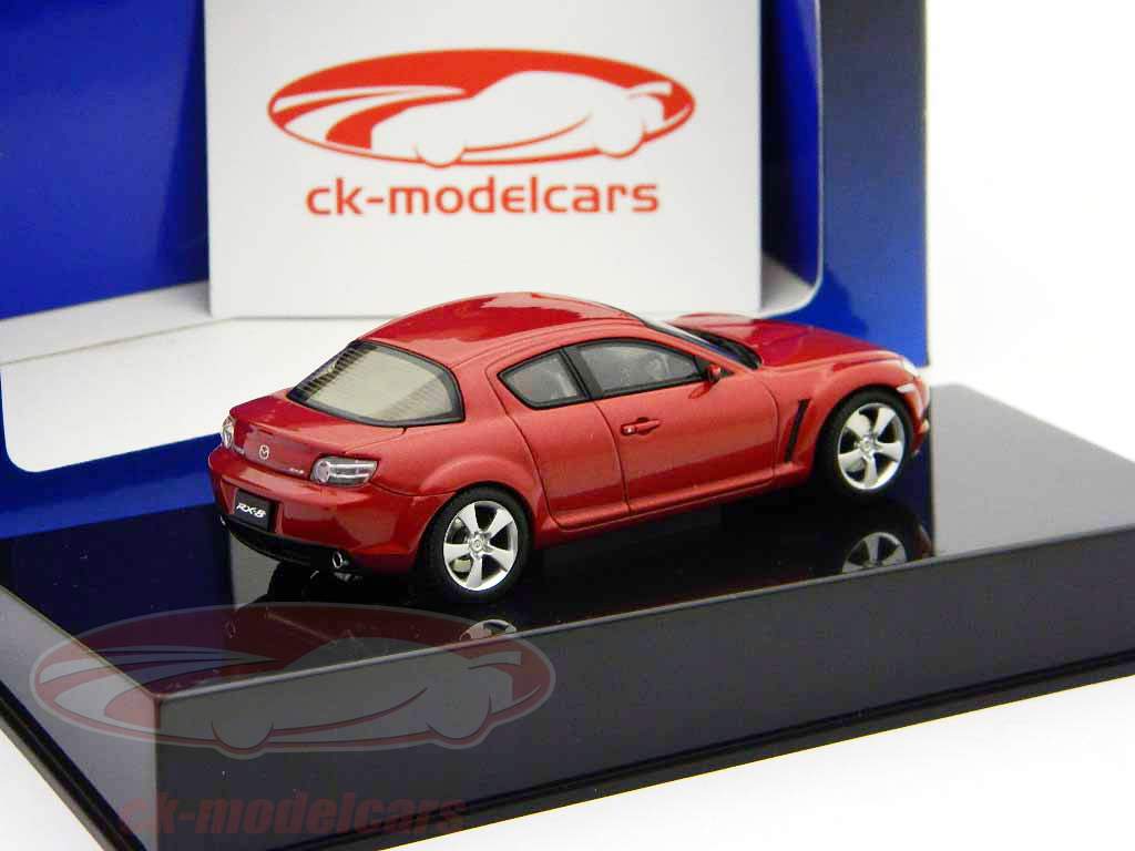 マツダRX-8 Bjの2002赤/赤メタリック1時43分オートアート