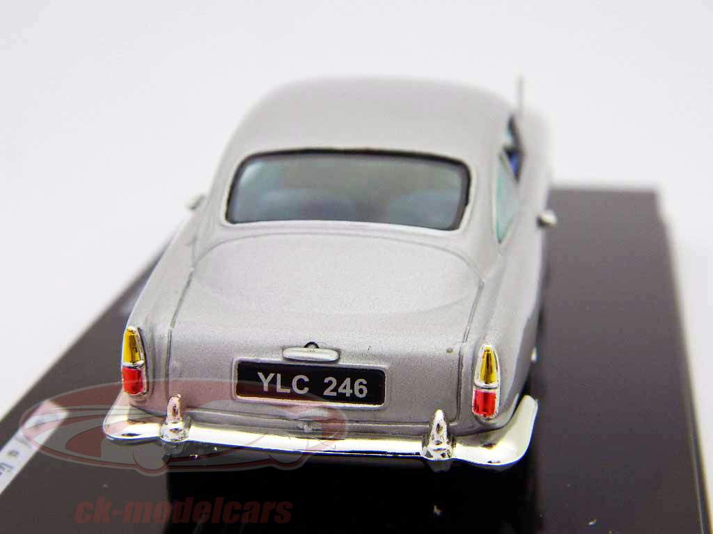 Aston Martin DB4 silver metallic / silver metallic 1:43 Vitesse