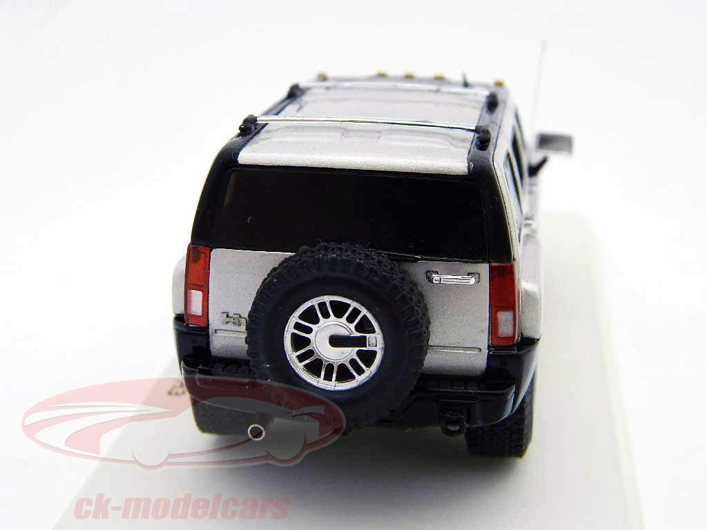 Hummer H3 Bj. 2006 silber / silver metallic 1:43 Spark Luxury
